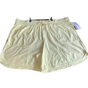 Athleta Farallon Midi Short Size 3X Yellow 7" Inseam Casual Comfort Plus Size